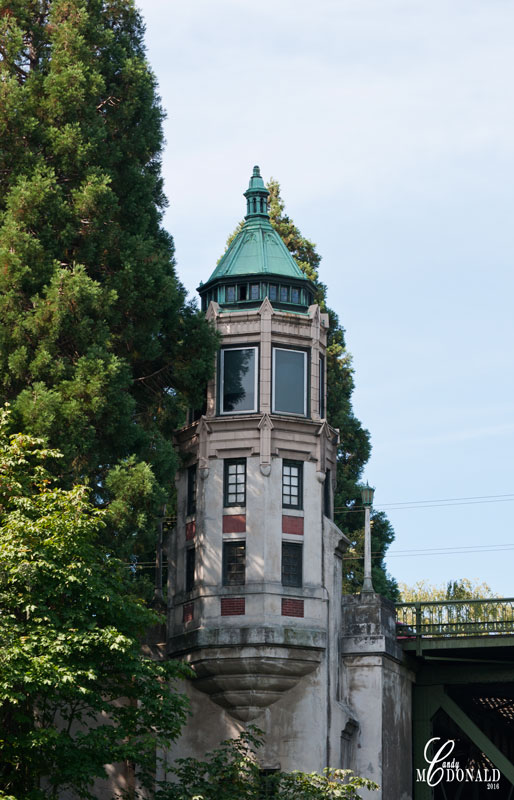 Montlake-bridge-tower