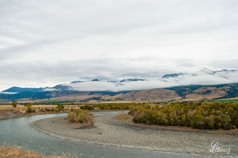 yellowstone-river-with-absaroka-range-backdrop